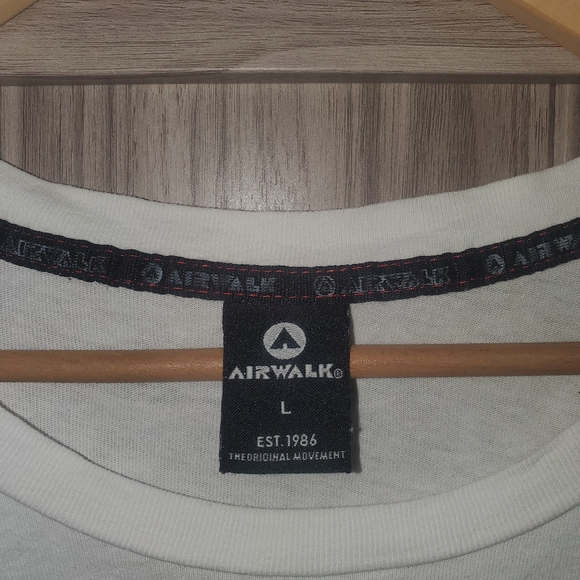 Vintage Airwalk Tee - Picture 3 of 9